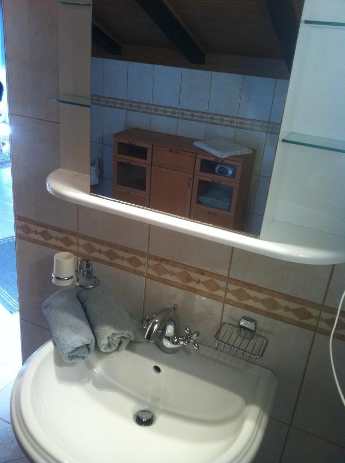 Apartment Preka Palit Екстериор снимка